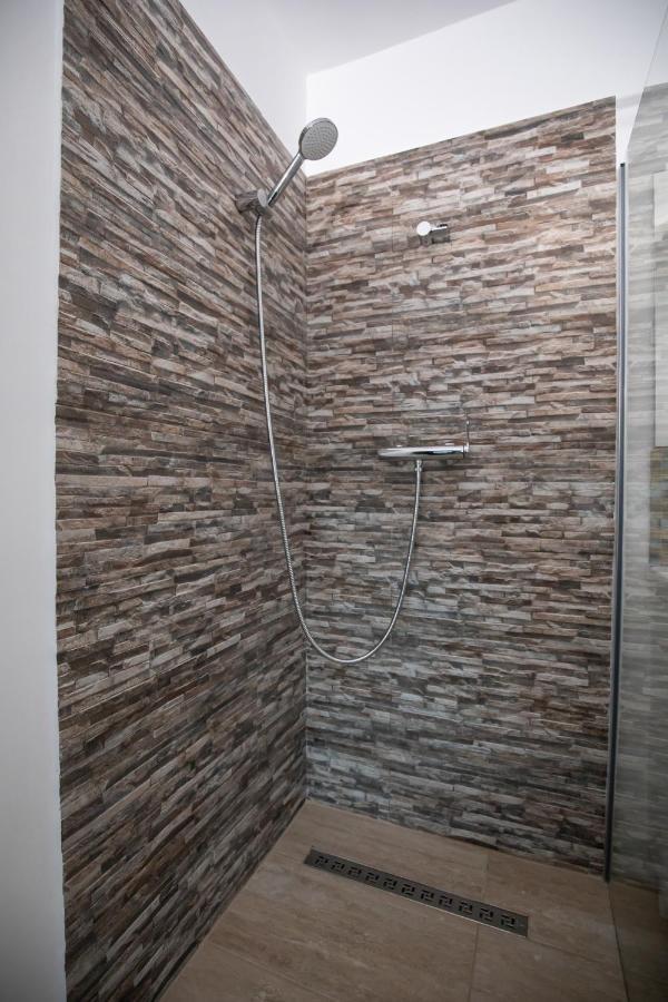 Dania&Petru Residence Tîrgu Ocna エクステリア 写真
